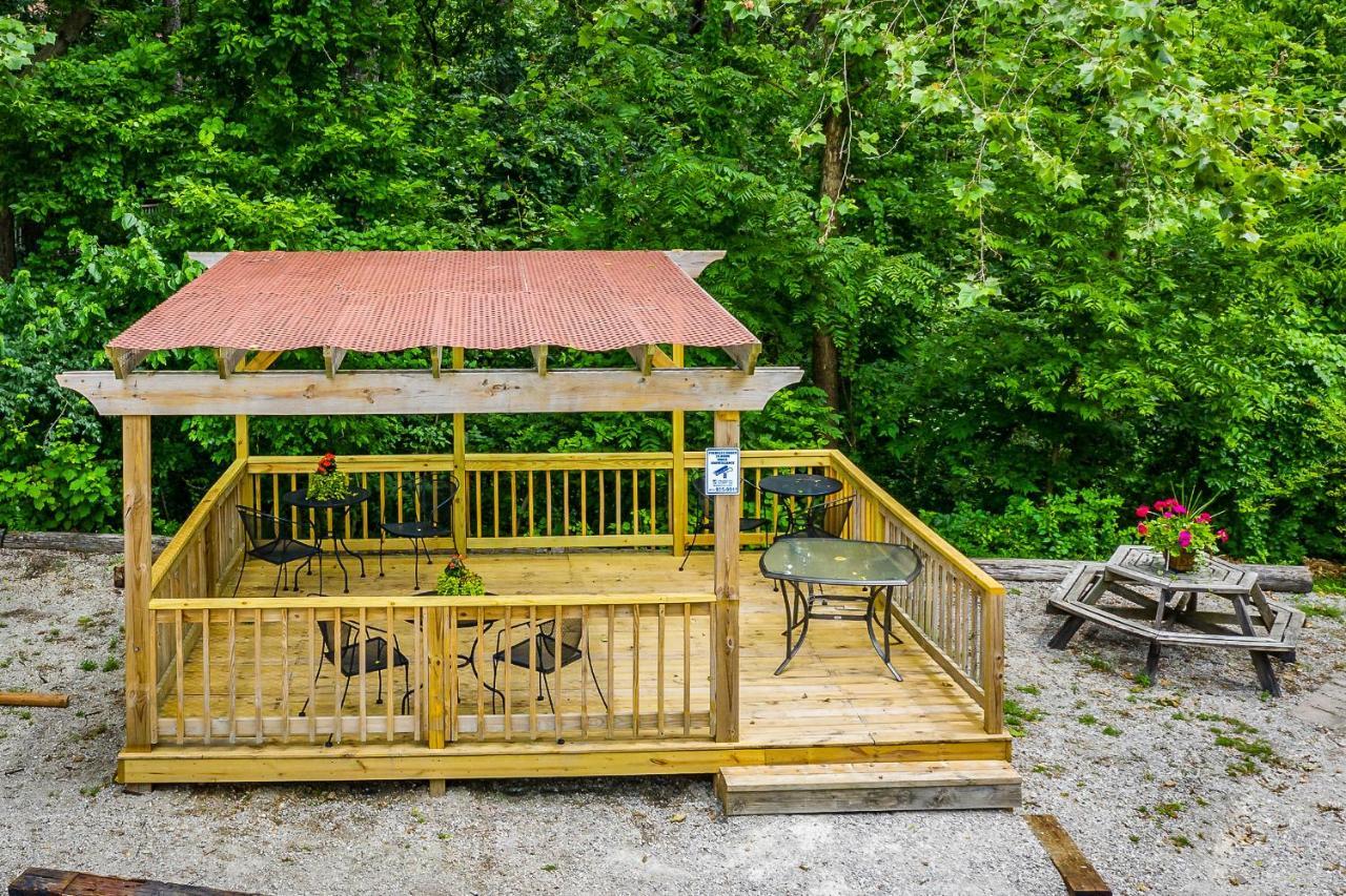 Log Cabin Inn Eureka Springs Exterior photo
