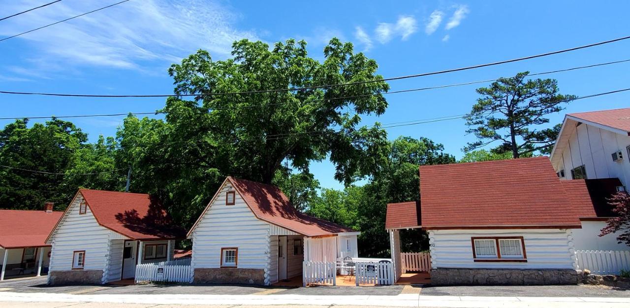 Log Cabin Inn Eureka Springs Exterior photo