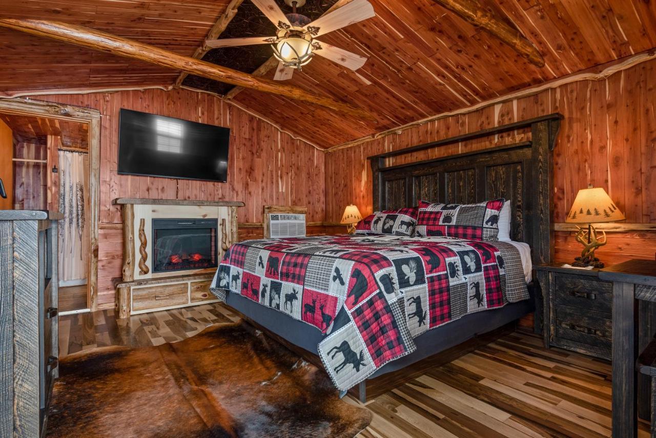 Log Cabin Inn Eureka Springs Exterior photo