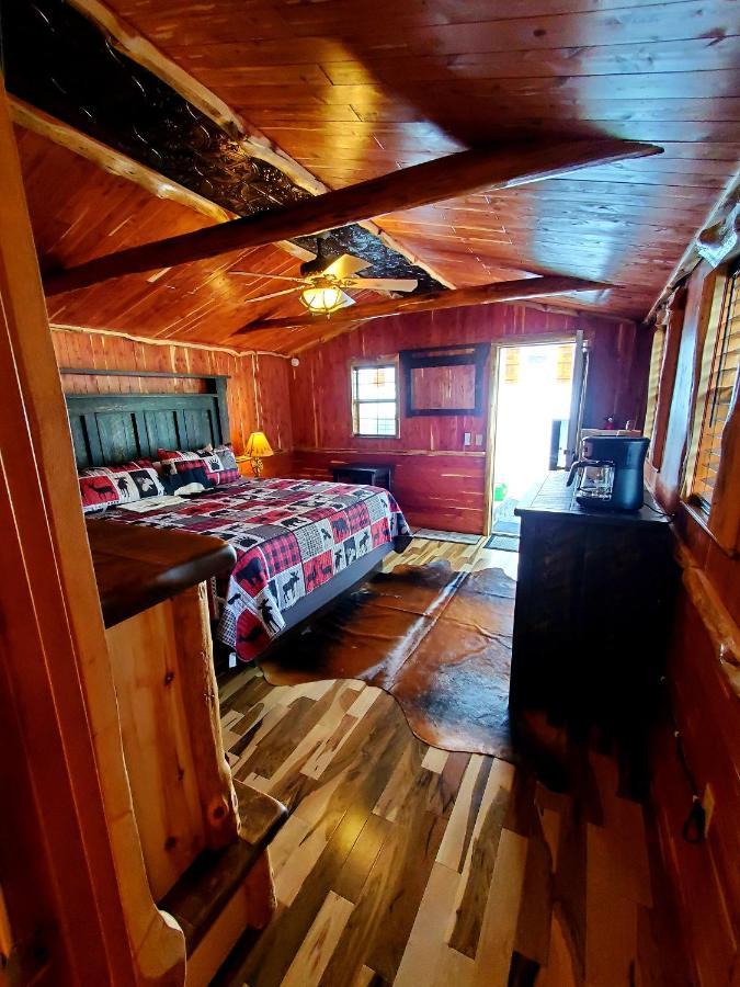 Log Cabin Inn Eureka Springs Exterior photo
